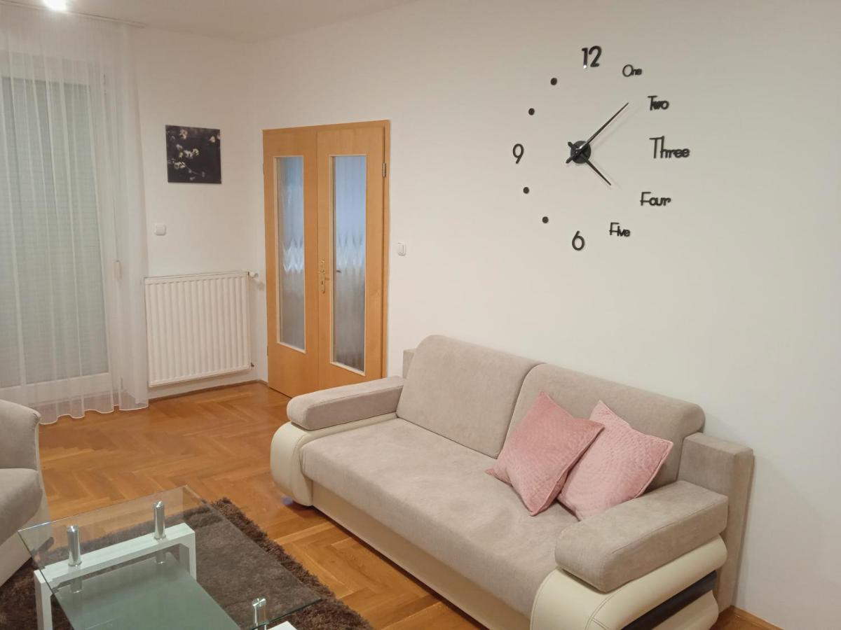 Family Apartment-Csaladias Hangulat Győr Exteriör bild