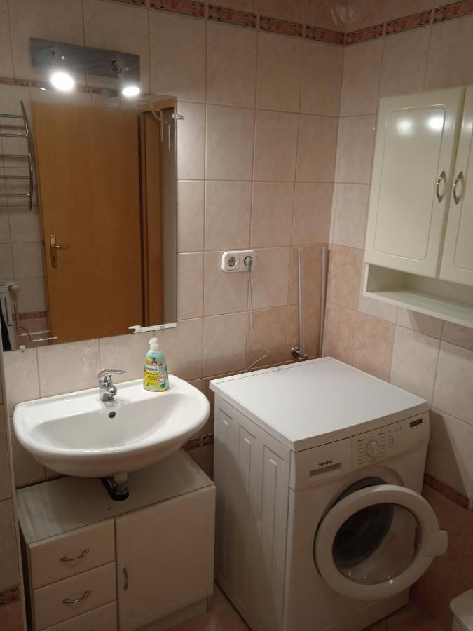 Family Apartment-Csaladias Hangulat Győr Exteriör bild
