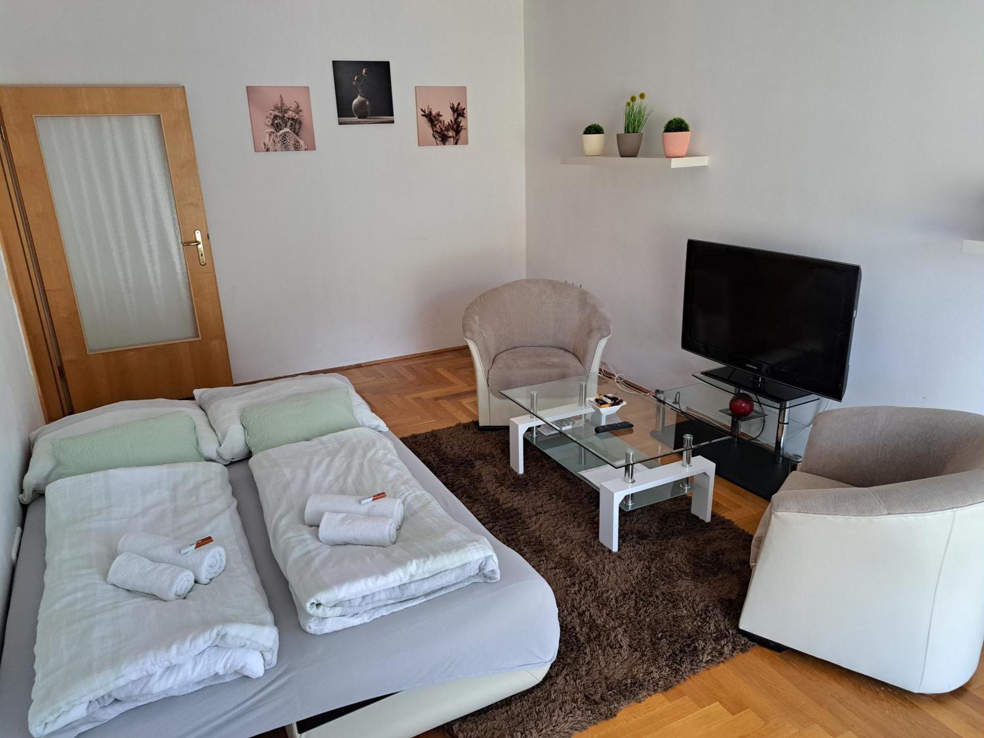 Family Apartment-Csaladias Hangulat Győr Exteriör bild